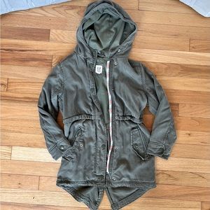 Girls Gap green utility jacket size small (6/7)